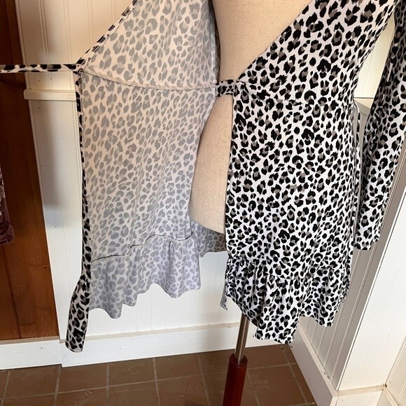 Leopard Black & White Print Wrap Dress - Picture 3 of 5
